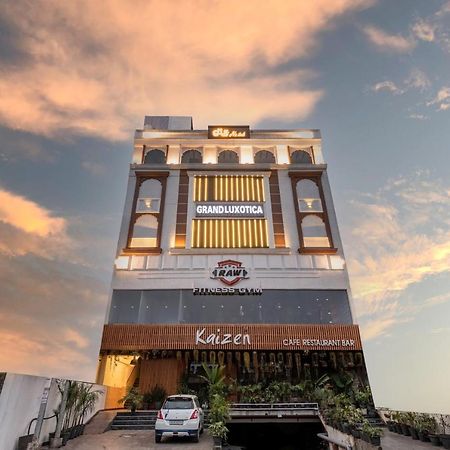 Grand Luxotica By Dls Hotels Dehradun Buitenkant foto