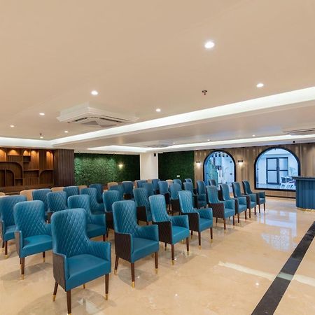 Grand Luxotica By Dls Hotels Dehradun Buitenkant foto