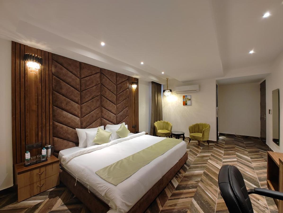 Grand Luxotica By Dls Hotels Dehradun Buitenkant foto