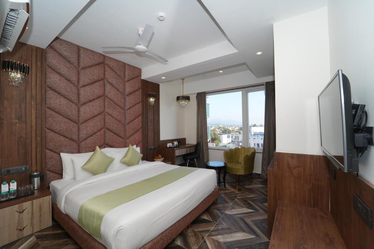 Grand Luxotica By Dls Hotels Dehradun Buitenkant foto