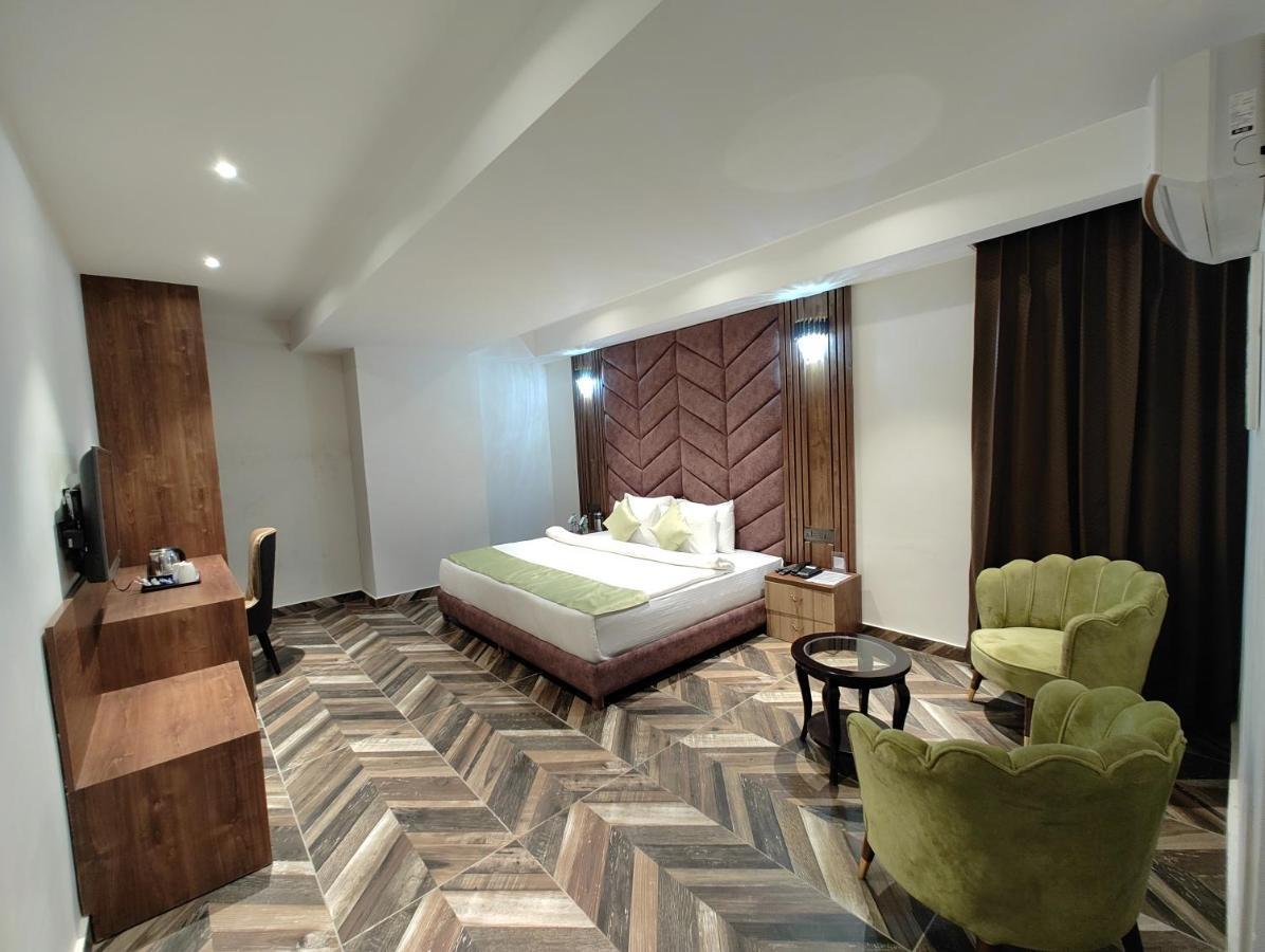Grand Luxotica By Dls Hotels Dehradun Buitenkant foto