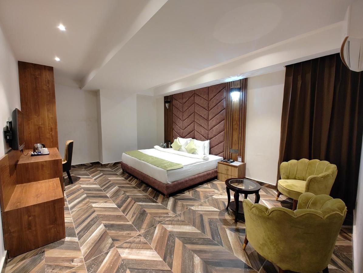 Grand Luxotica By Dls Hotels Dehradun Buitenkant foto