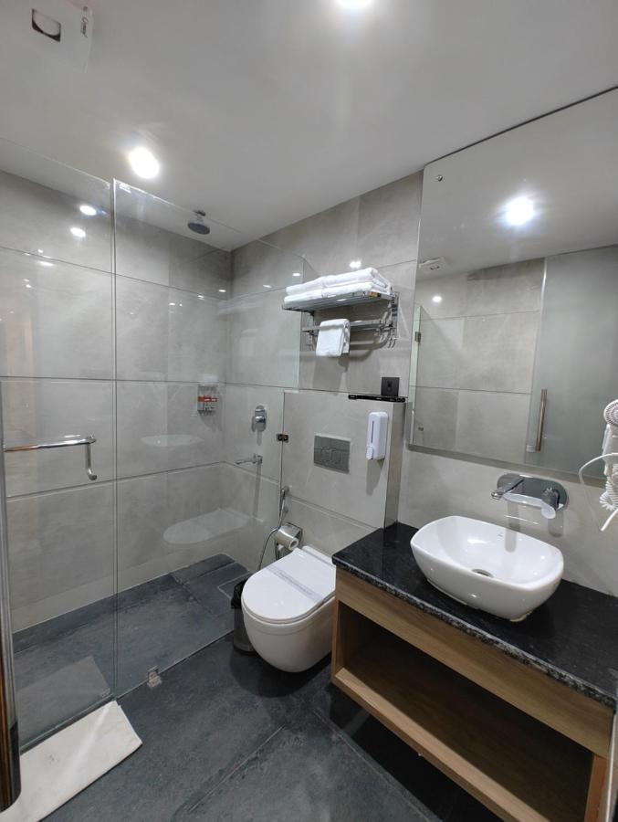 Grand Luxotica By Dls Hotels Dehradun Buitenkant foto