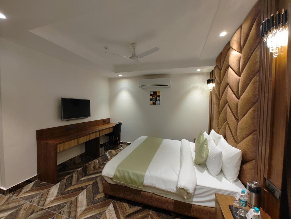 Grand Luxotica By Dls Hotels Dehradun Buitenkant foto