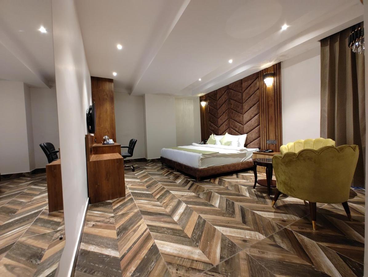 Grand Luxotica By Dls Hotels Dehradun Buitenkant foto