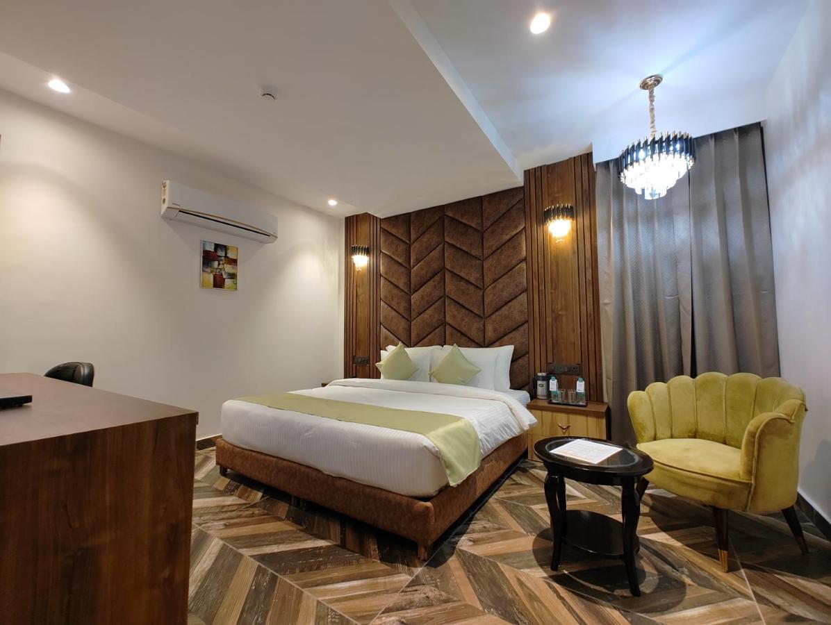 Grand Luxotica By Dls Hotels Dehradun Buitenkant foto