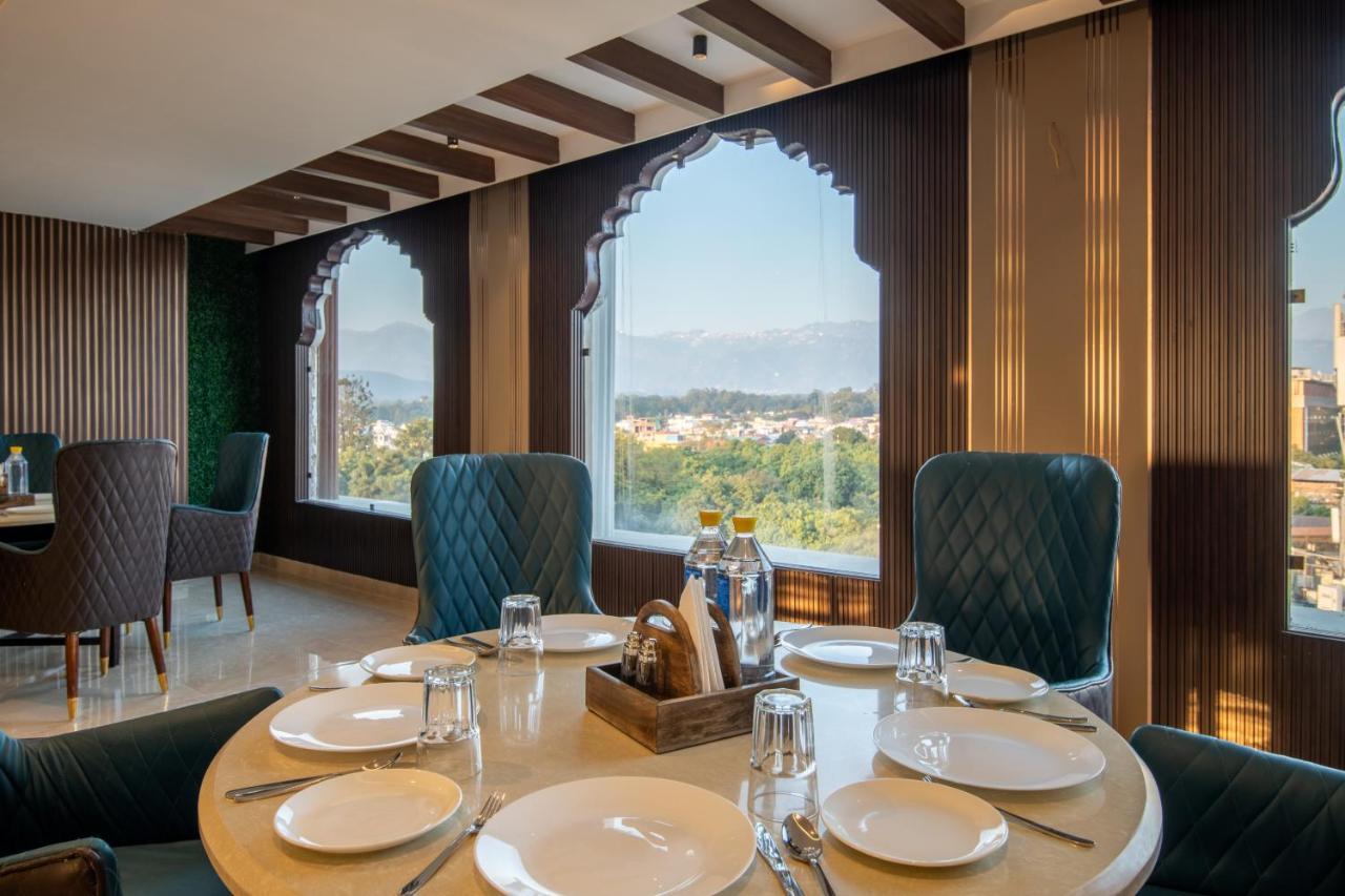 Grand Luxotica By Dls Hotels Dehradun Buitenkant foto