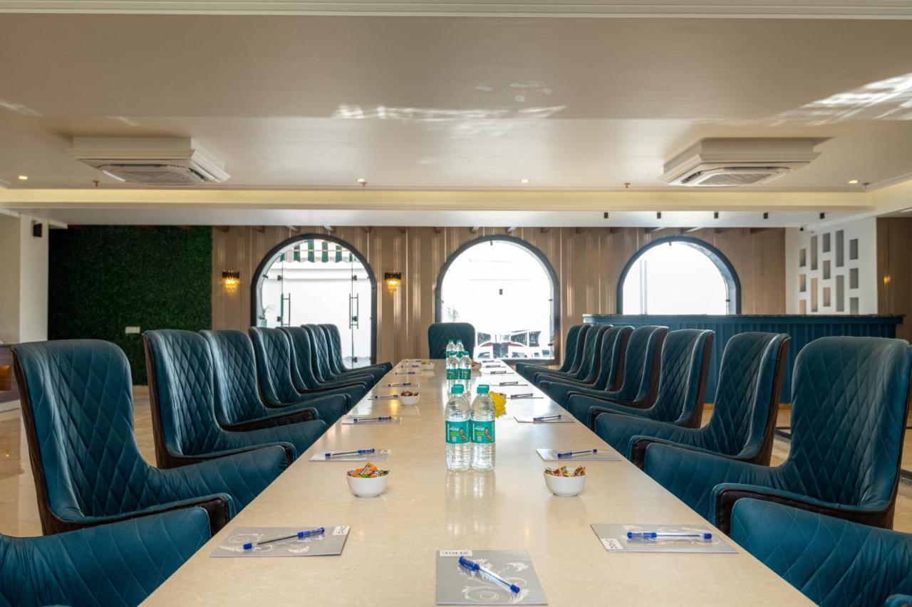 Grand Luxotica By Dls Hotels Dehradun Buitenkant foto