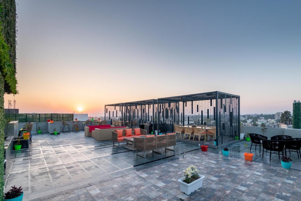 Grand Luxotica By Dls Hotels Dehradun Buitenkant foto